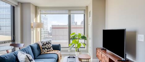 Télévision, chaîne hi-fi