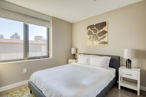 1 slaapkamer, een strijkplank/strijkijzer, wifi, beddengoed