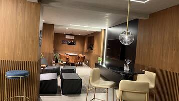 2 quartos, ferros/tábuas de passar roupa, Wi-Fi de cortesia