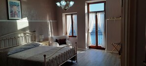 2 habitaciones, wifi gratis y ropa de cama