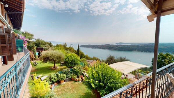 Property grounds - Casale Massina GIADA a Salò By Bookinggardalake (Salò)