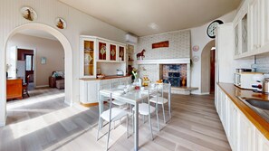 Fridge, microwave, dishwasher, coffee/tea maker