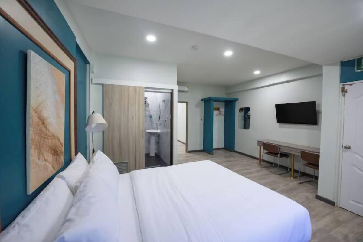 Egyptian cotton sheets, premium bedding, down comforters, in-room safe