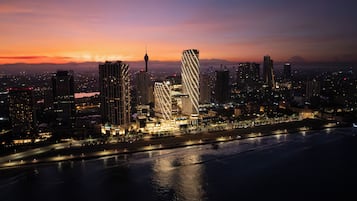 Vista frontal de la propiedad