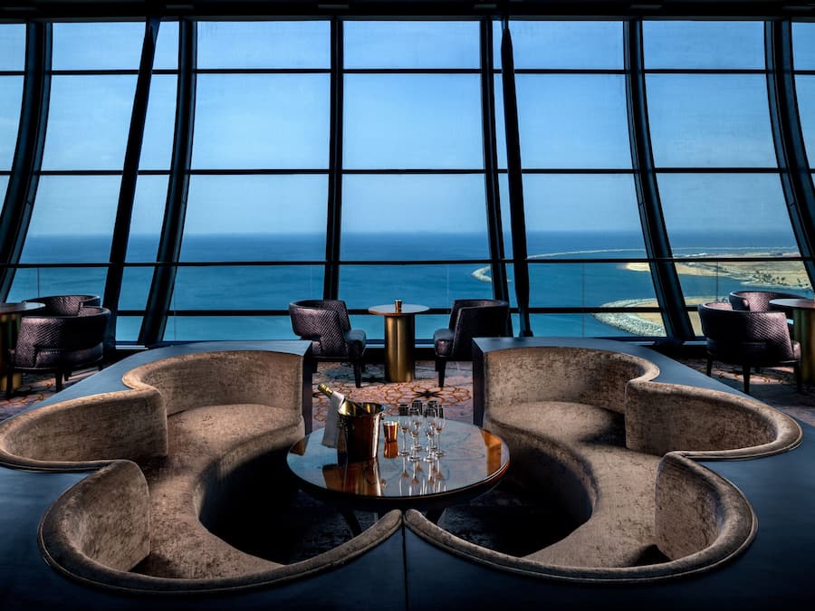 3 bars/lounges, poolside bar