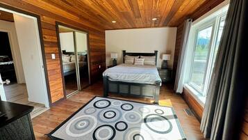 6 habitaciones, escritorio, cuna de viaje y wifi