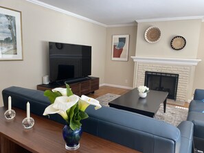 Smart TV, fireplace, computer monitors -  Gracious 3-bedroom Pebble Beach Home in Quiet, Convenient Wooded Area (Del Monte Forest)