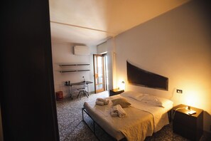 1 bedroom, WiFi - One Bedroom Apartment (LECCE)