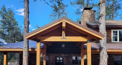 Lone Star Lodge in Whispering Pines w/ Mountain View - Epic Pickleball Fun!