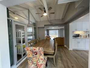 Dining - Entire Mountain Cottage Near Scenic Hiking Trails, Your Getaway Retreat! (Smithsburg)