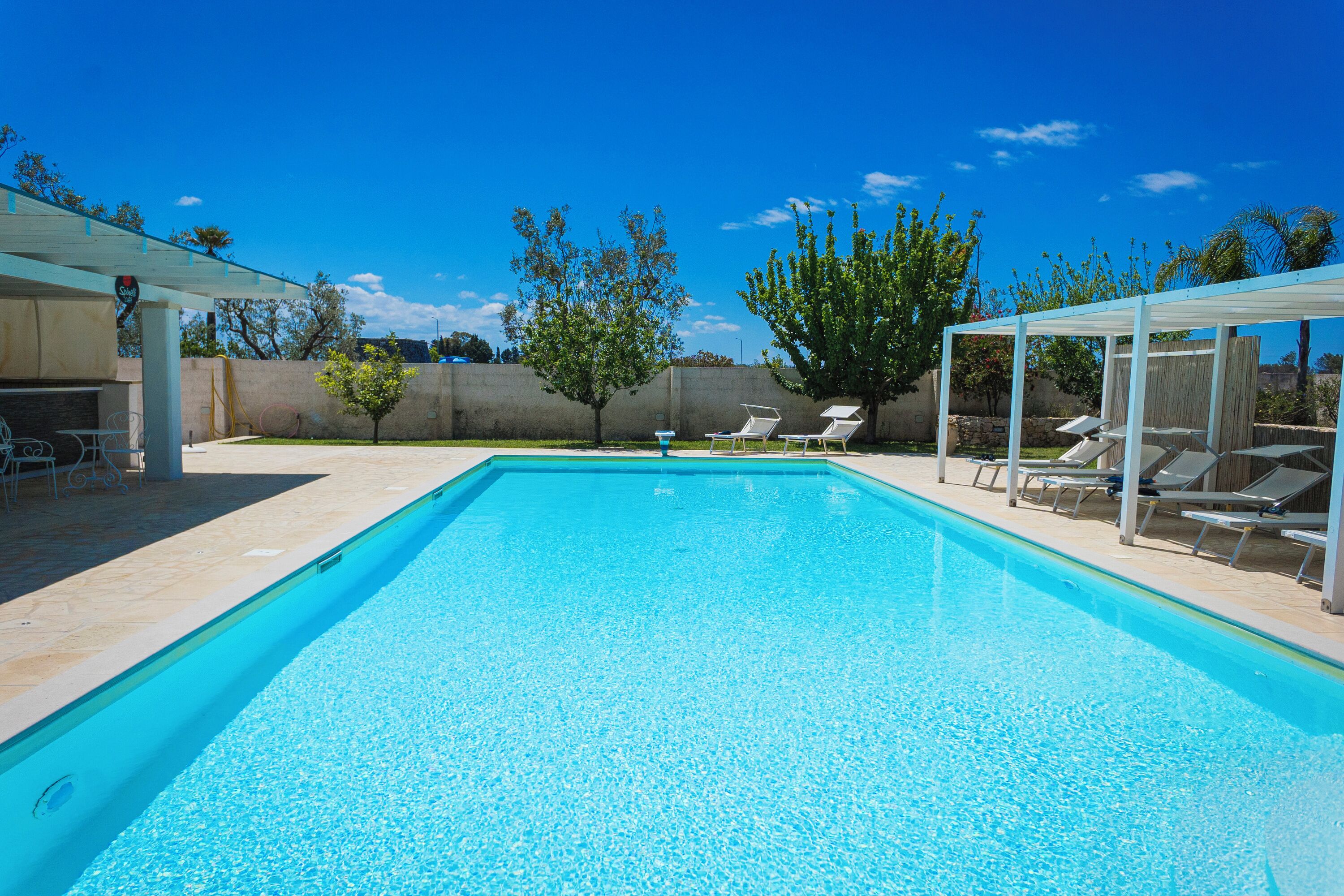 Seasonal outdoor pool