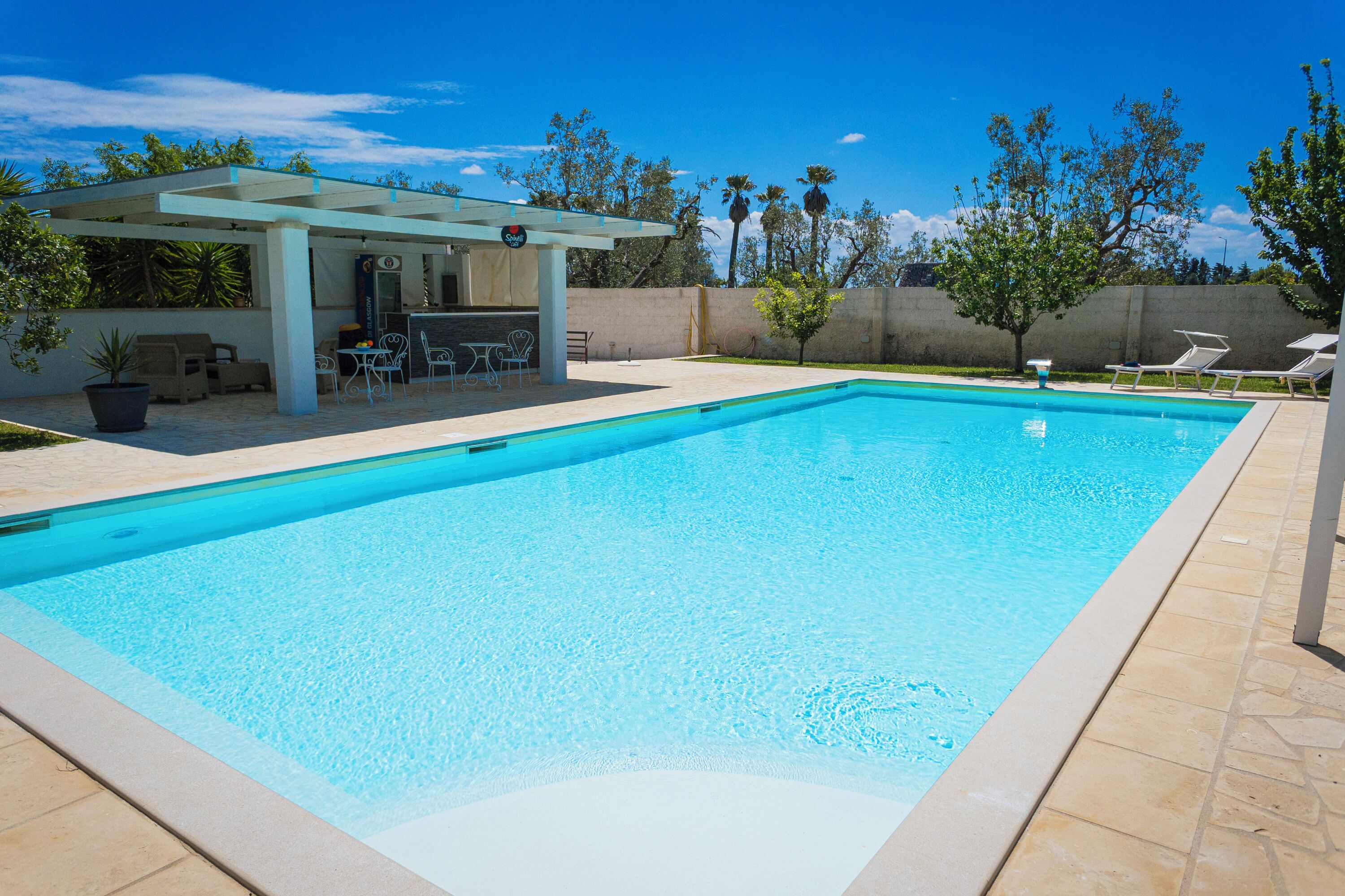 Piscina stagionale all'aperto