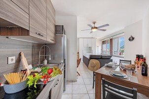 Estúdio família, vista para a montanha (Torre di Locarno) | Parte interna