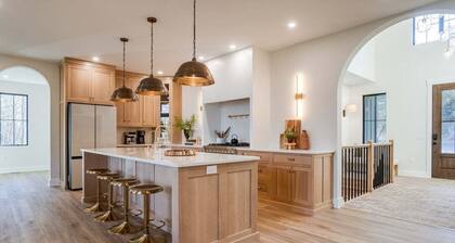 Among the Oaks: Newly built Luxury home, game room