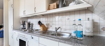 Allergy-friendly holiday flat 'Bi uns to hus - Morgensünn' with terrace, garden and WLAN