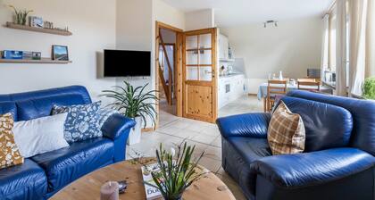 Allergy-friendly holiday flat 'Bi uns to hus - Morgensünn' with terrace, garden and WLAN
