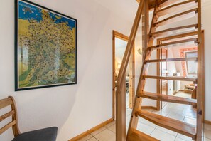 Interior - Allergy-friendly holiday flat 'Bi uns to hus - Morgensünn' with terrace, garden and WLAN (Nordstrand)