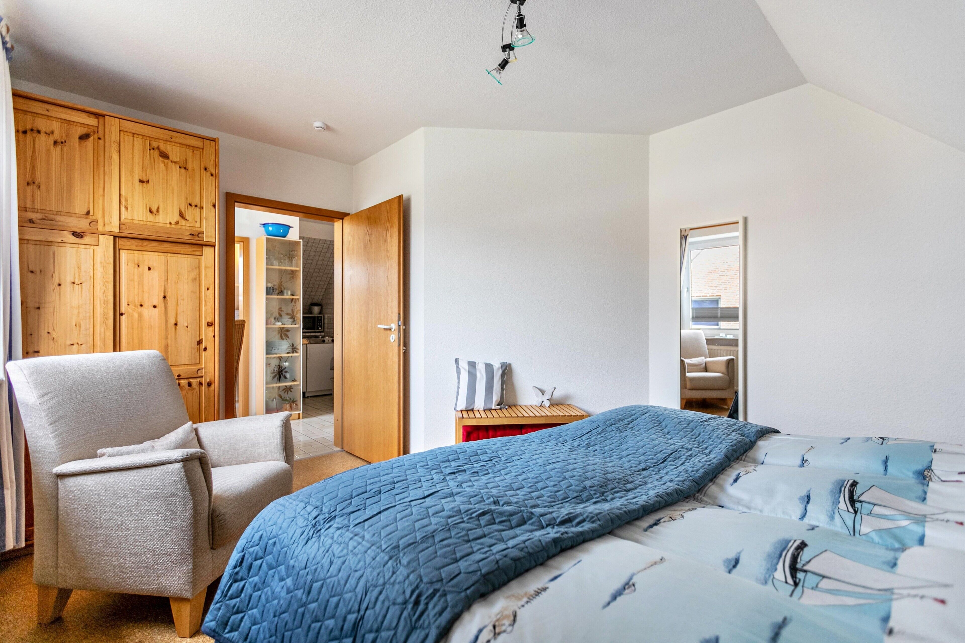 2 bedrooms, iron/ironing board, free WiFi, bed sheets