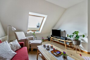 Télévision, lecteur de DVD, chaîne hi-fi