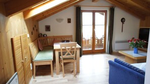 Fernseher, Stereoanlage