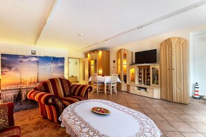 Interior - Apartment 'Ferienwohnung 'ole Bäckerie'' with Shared Terrace, Private Garden and Wi-Fi (Delve)