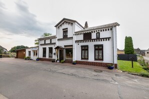 Exterior - Apartment 'Ferienwohnung 'ole Bäckerie'' with Shared Terrace, Private Garden and Wi-Fi (Delve)