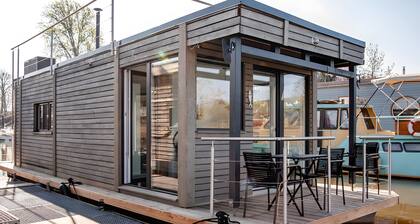 Ferienhaus 'Dein Hausboot Wilma In Hamburg' mit privater Terrasse und WLAN