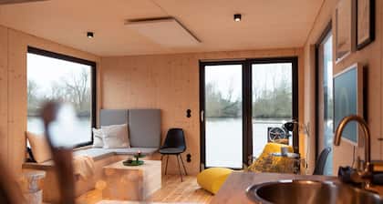 Hausboot 'Off An Schöner Dove Elbe' mit Privatterrasse und WLAN