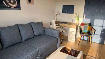 Fernseher, DVD-Player, Stereoanlage