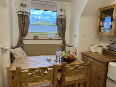 Apartment 'Reni's Ferienwohnung' with Balcony and Wi-Fi