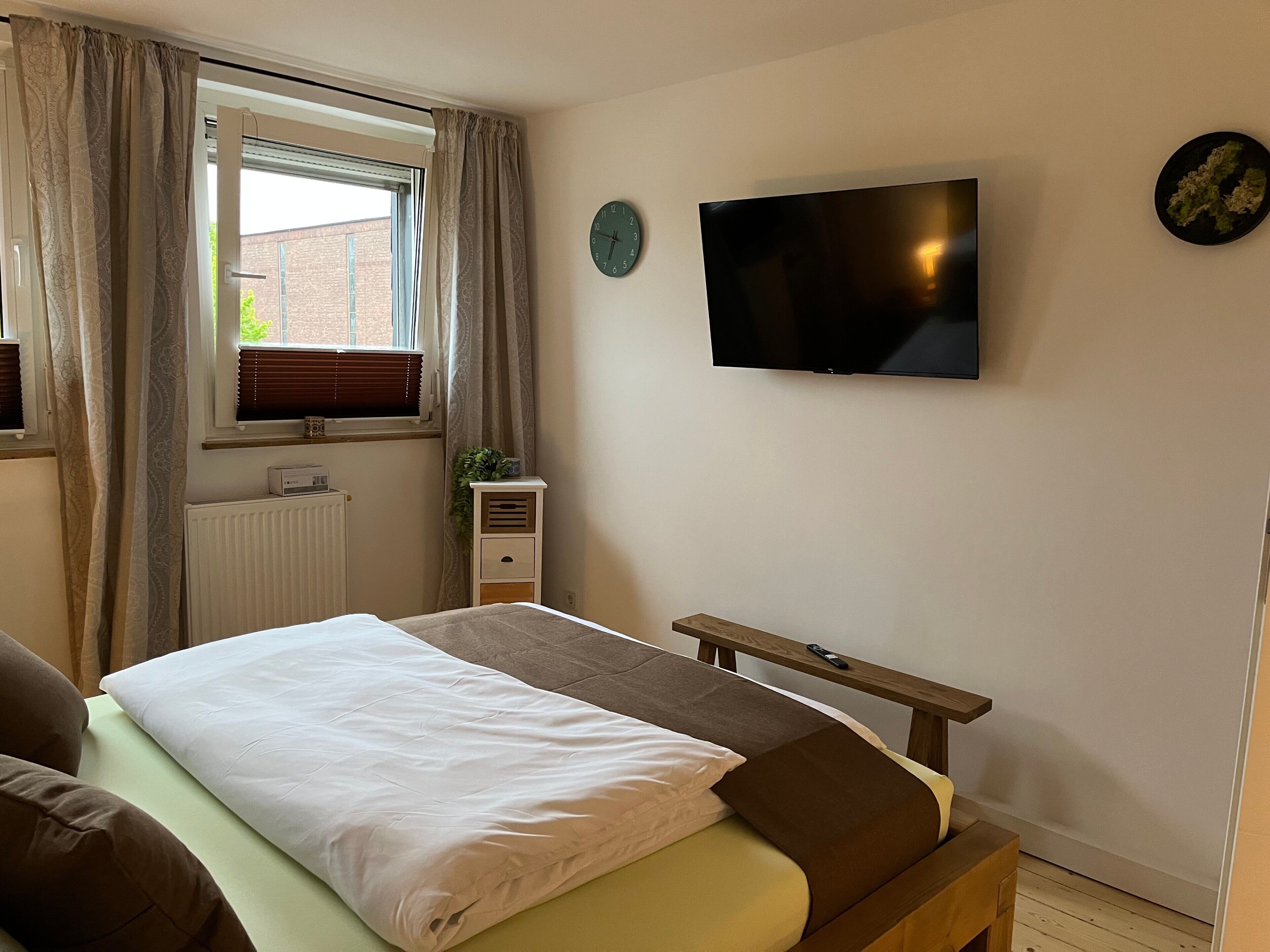1 bedroom, desk, iron/ironing board, free WiFi