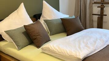 1 sovrum, skrivbord, strykjärn/strykbräda och gratis wi-fi