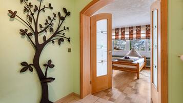 3 habitaciones, wifi gratis, ropa de cama y acceso para silla de ruedas