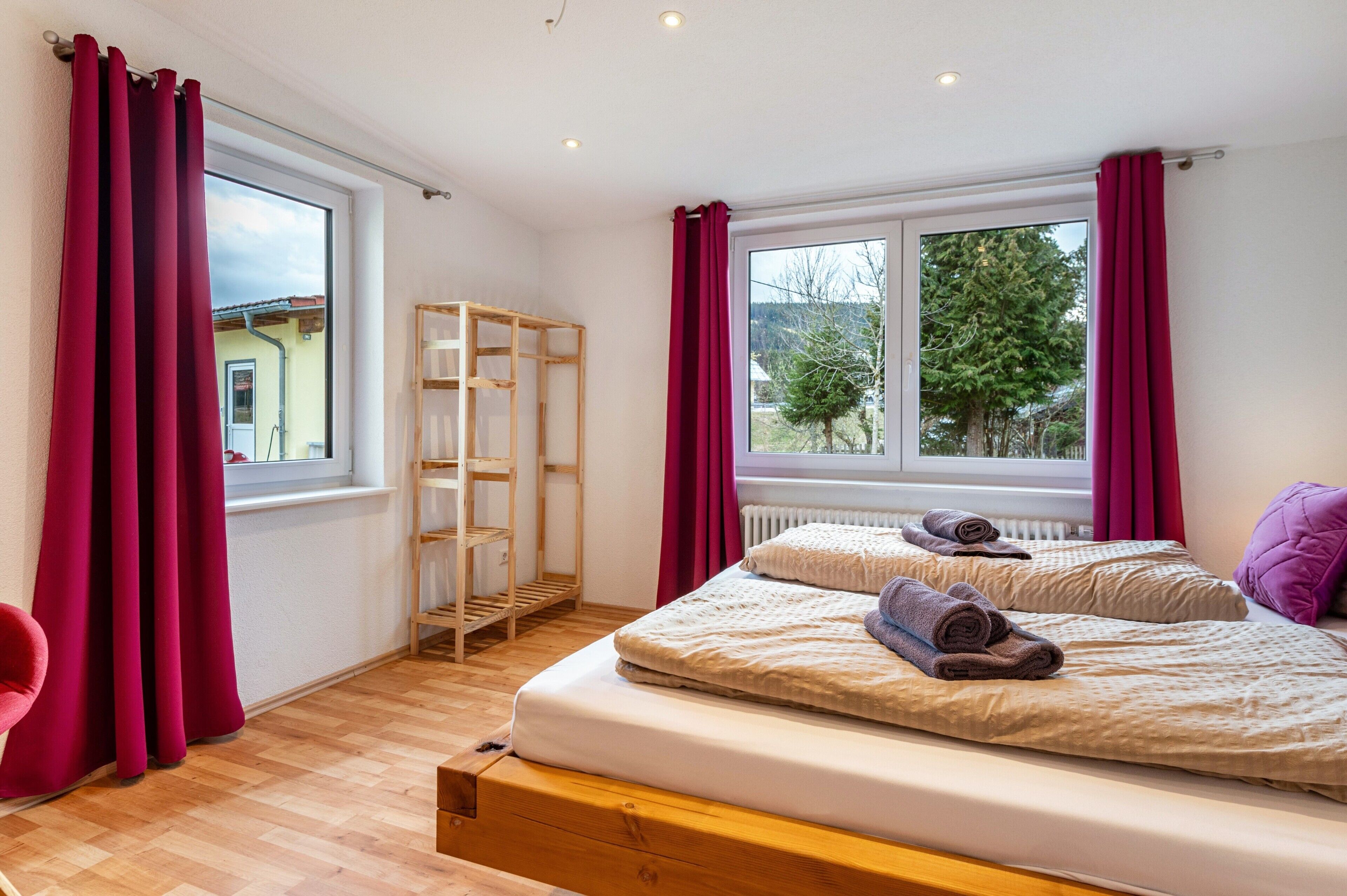 3 habitaciones, wifi gratis, ropa de cama y acceso para silla de ruedas 