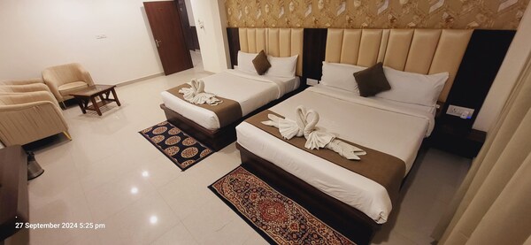 Hotel Neelkanth - Faizabad