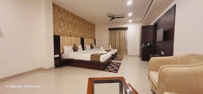 Family Quadruple Room - Hotel Neelkanth (Faizabad)
