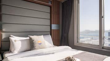Premium Double Room, 1 Double Bed, Harbor View | Premium bedding, soundproofing, free WiFi, bed sheets