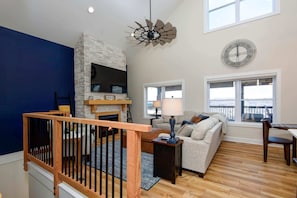 TV, fireplace, offices