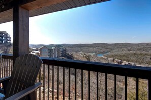 Property grounds - Ldg 05 - Lake views! Resort style family fun lodge (Branson)