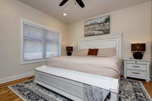 4 habitaciones, tabla de planchar con plancha, cuna de viaje y wifi 