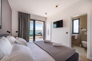 4 chambres, fer et planche à repasser, lit parapluie, Wi-Fi gratuit