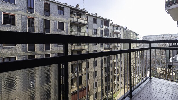 A multi-story building with a balcony. - Italianway - Martinetti 21 B (Milan)