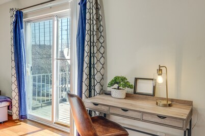4 Mi to Nationals Park: DC Condo w/ Balcony!
