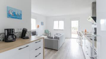 Réfrigérateur, micro-ondes, four, lave-vaisselle