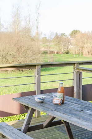 Outdoor dining - Roscaroc Enez Ar Beg - Charming T2 near the beach (Ploudalmézeau)