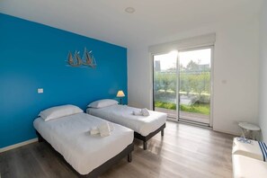 3 bedrooms, iron/ironing board, free WiFi, bed sheets - Roscaroc Enez Hir - Charming T4 near to the beach (Ploudalmézeau)