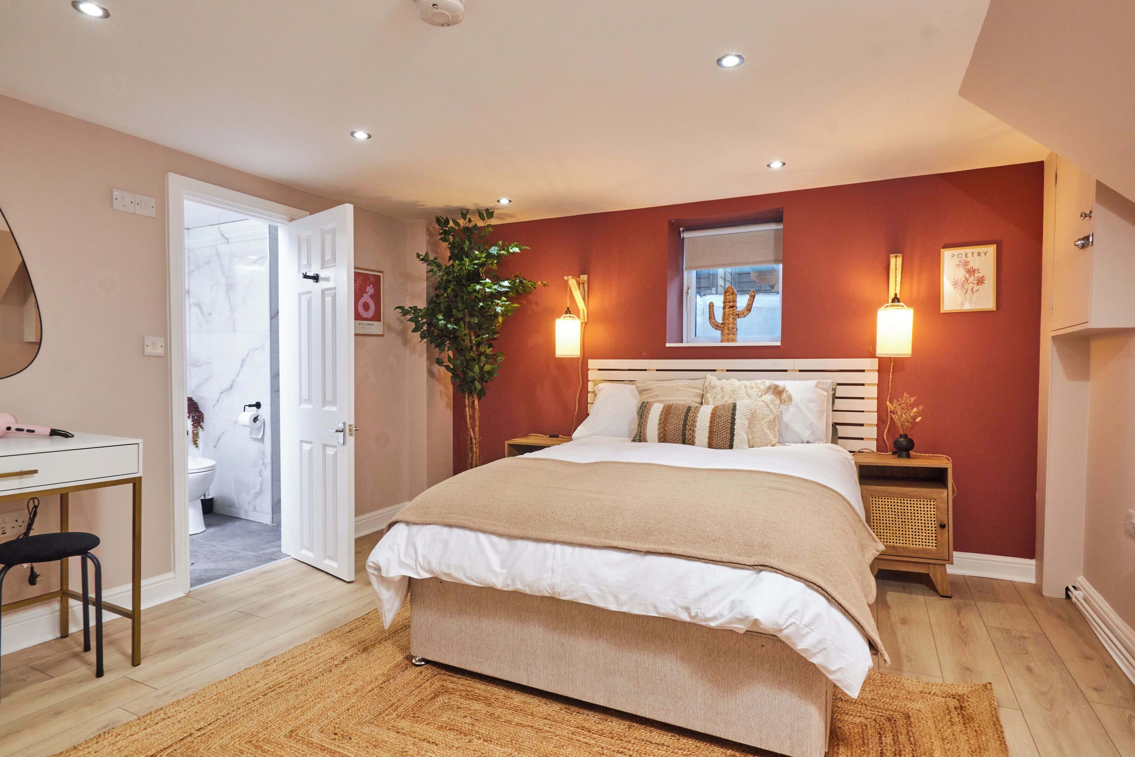 3 bedrooms, iron/ironing board, free WiFi, bed sheets