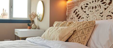 3 bedrooms, iron/ironing board, free WiFi, bed sheets