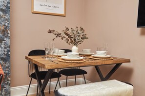 Dining - Homebird Property - Haddon House (Burley)