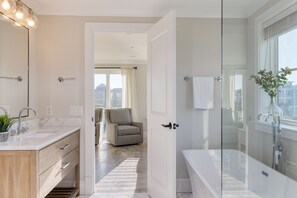 Hair dryer, towels - Infinity Pool, Bradley Beach, Oceanview, Sleeps 24 | 30 Bradley Circle AvantStay (Hilton Head Island)
